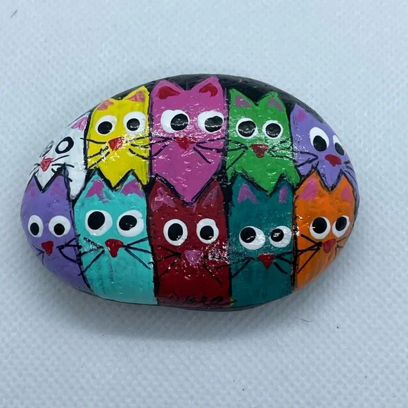 Hand crafted painted rock ten colorful rainbow cats on black rock pink red white - Picture 4 of 7